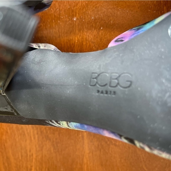 BCBG Peacock heels - Picture 6 of 15